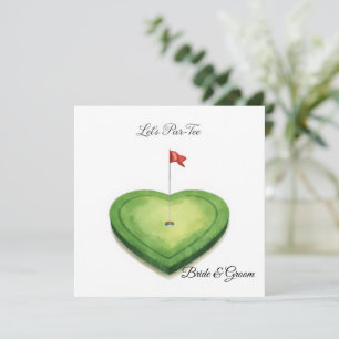 Invitation Drapeau de golf sur une forme de cœur sur le green