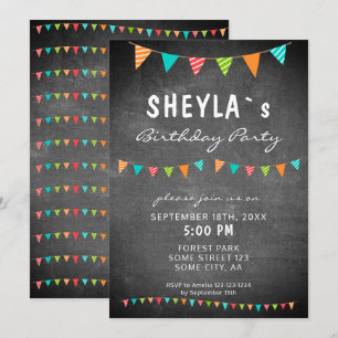 Invitation Drapeaux de fête d'anniversaire colorés sur tablea