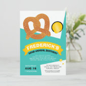 Invitation drôle d'anniversaire à thème Bretzel (Debout devant)