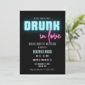 Invitation Drunin in Love Neon Bachelorette Week-end Itinérai (Debout devant)