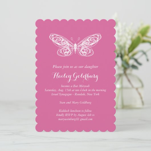 Invitation du Bat mitzvah de papillon Fuchsia (Debout devant)