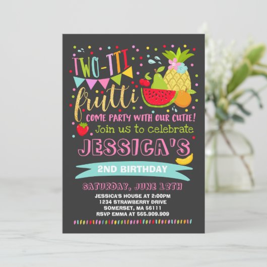 Invitation du Parti Frutti à deux tti 2e fête d'an (Debout devant)