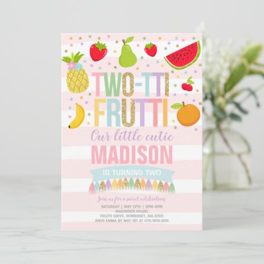 Invitation du Parti Frutti à deux tti 2e fête d'an (Debout devant)