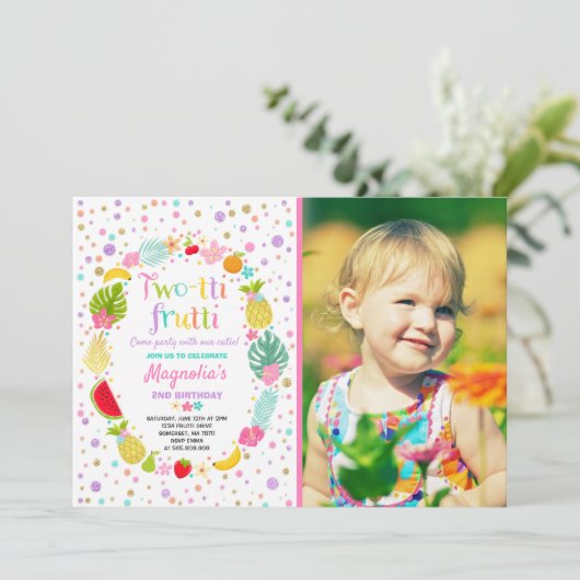 Invitation du Parti Frutti à deux tti 2e fête d'an (Debout devant)