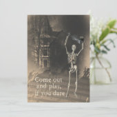 Invitation du parti Halloween, squelette avec viol (Debout devant)