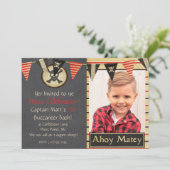 Invitation d'un parti Anniversaire de enfant pirat (Debout devant)