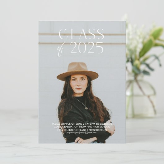 Invitation d'une soirée de graduation simple moder (Debout devant)