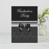 Invitation Dusky Black Graduation Party (Debout devant)