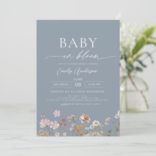 Invitation Dusty Bleu QR Code Fleur sauvage Baby in Bloom (Debout devant)