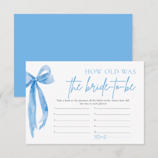 Invitation Dusty Blue Bow Quel Âge Était La Mariée À Être Jeu (Devant / Derrière)