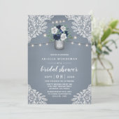 Invitation Dusty Blue Country Dentelle Mason Jar Fête des mar (Debout devant)