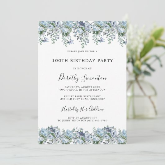 Invitation Dusty Blue Floral 100e fête d'anniversaire (Debout devant)