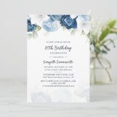 Invitation Dusty Blue Floral 80e fête d'anniversaire (Debout devant)
