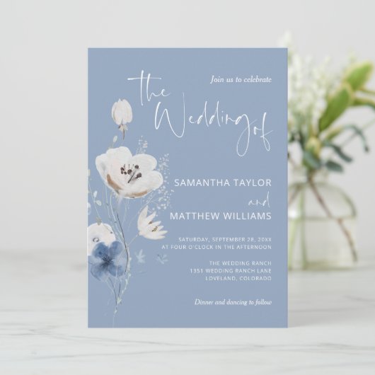 Invitation Dusty Blue Floral Fleur sauvage Mariage (Debout devant)