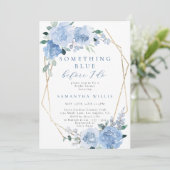 Invitation Dusty Blue Light Floral Gold Fête des mariées (Debout devant)
