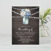 Invitation Dusty Blue Peony Mason Jar QR Code Mariage en bois (Debout devant)