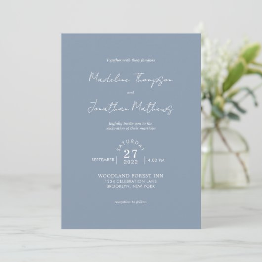 Invitation Dusty Blue Photo Budget Mariage QR Code Rsvp (Debout devant)