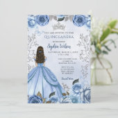 Invitation Dusty Blue Silver Floral Princess Quinceañera (Debout devant)