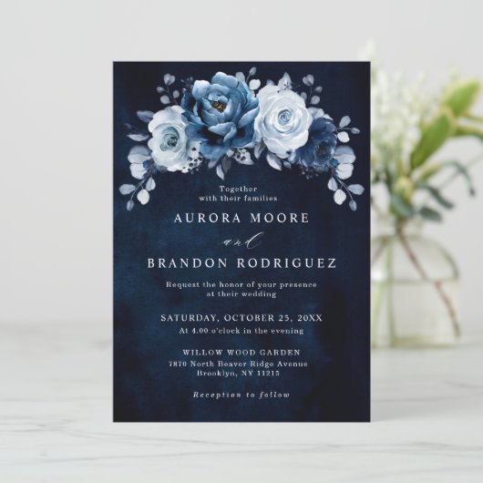 Invitation Dusty Blue Slate Navy Floral Botanal Mariage Inv (Debout devant)