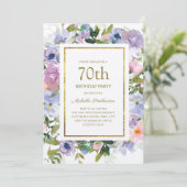 Invitation Dusty Blue violet or floral 70e anniversaire (Debout devant)