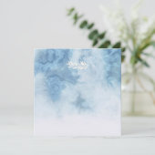 Invitation Dusty Blue Winter Script Calligraphie White Branch (Debout devant)