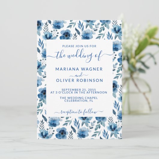 Invitation Dusty Navy Bleu Simple Floral Élégant Script Invit (Debout devant)