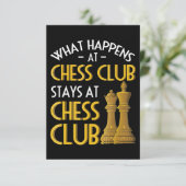 Invitation Échecs| Ce Qui Se Passe Au Humour Du Club D'Échecs (Debout devant)