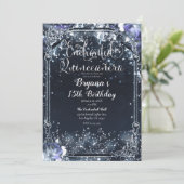 Invitation Éclairage en argent violet Roses Quinceañera (Debout devant)