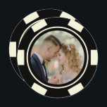 Invitation Éclairage Mariage de jeton noir off blanc<br><div class="desc">Éblouissez vos amis et votre famille en leur envoyant ces puces de poker noir et blanc mariage annonces d'élévation photo et/ou invitations de fête. Ils attendent avec impatience de se joindre à vous pour cette fête inoubliable !</div>
