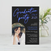 Invitation Ecriture de signe bleu néon fun graduation photo a (Debout devant)