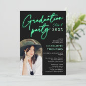 Invitation Ecriture de signe vert néon fun graduation photo a (Debout devant)