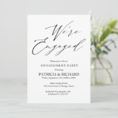 Invitation Écriture de Style Nous sommes fiancés Fête de fian (Debout devant)