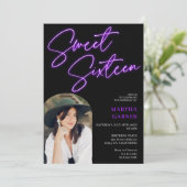 Invitation Écriture en néon violet script amusant arche photo (Debout devant)