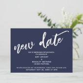 Invitation Écriture manuscrite Mariage reporté Nouvelle date (Debout devant)