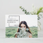 Invitation Éditorial moderne | Célébration des diplômes (Debout devant)