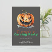Invitation Éffrayant Jack-O' Lantern Grey Citrouille Carving  (Debout devant)