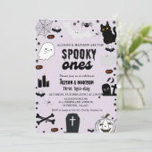 Invitation Éffrayant Un Halloween Twin premier anniversaire (Debout devant)