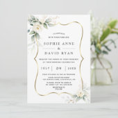 Invitation Elégant Airy Greenery Fleurs blanches Mariage or (Debout devant)