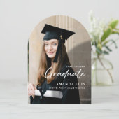 Invitation Élégant Arc Photo Graduation (Debout devant)