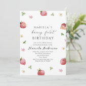 Invitation Elégant Baby shower de fraises à l'aquarelle (Debout devant)