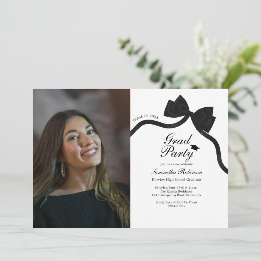 Invitation Élégant Black Bow Graduation Party Photo (Debout devant)