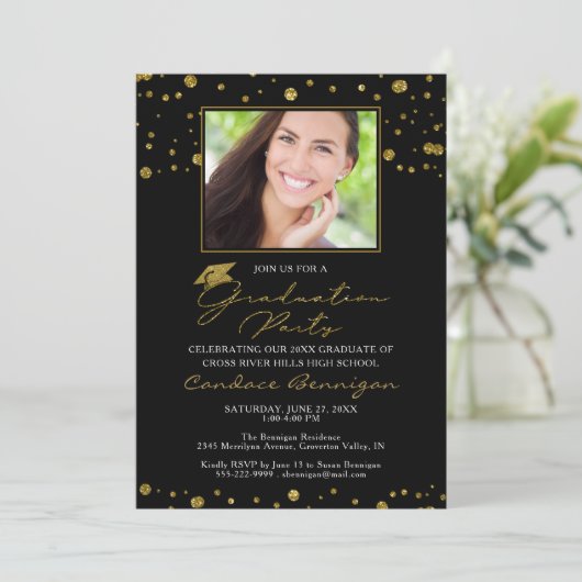 Invitation Élégant Black Gold Parties scintillant Script Grad (Debout devant)