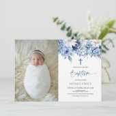 Invitation Elégant bleu bleu floral personnalisé photo Baptêm (Debout devant)