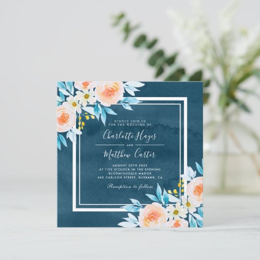 Invitation Elégant bleu marine Aquarelle Floral Carré Mariage (Debout devant)