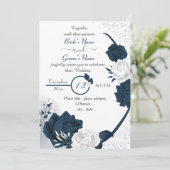 Invitation élégant bleu marine et fleurs blanches mariage (Debout devant)
