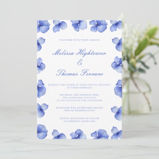 Invitation Élégant Blue Hydrangea Floral Mariage virtuel (Debout devant)