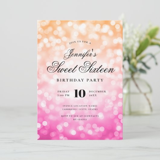 Invitation Élégant Bokeh Script Sweet 16 Party rose orange (Debout devant)