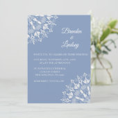 Invitation Élégant classique moderne Dusty bleu et blanc flor (Debout devant)