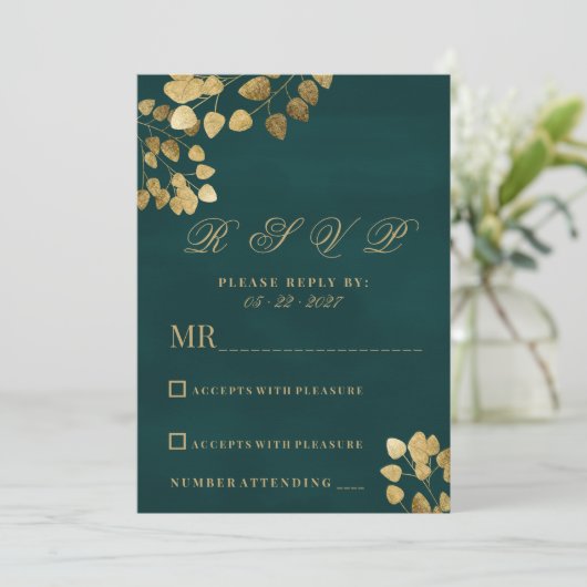 Invitation Elégant classique vert foncé d'or eucalyptus RSVP (Debout devant)