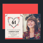 Invitation Elégant Coeur Floral Rouge pour son 61e anniversai<br><div class="desc">Elégant Coeur Floral Rouge pour son 61e anniversaire Invitation moderne</div>